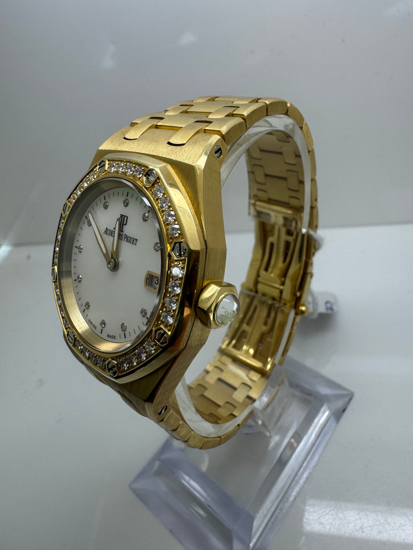 Audemars Piguet Royal Oak Ladies 33mm 67601ba Gold Diamond MOP Watch