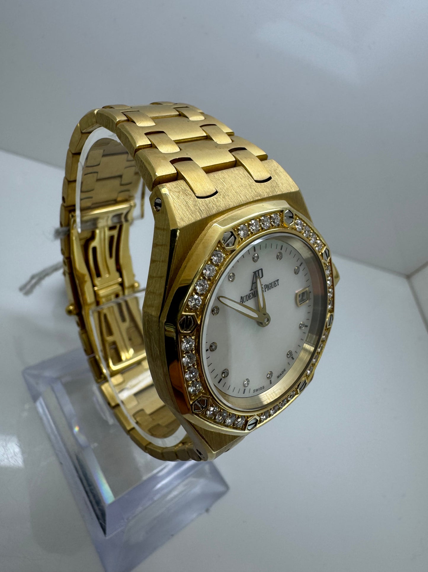 Audemars Piguet Royal Oak Ladies 33mm 67601ba Gold Diamond MOP Watch