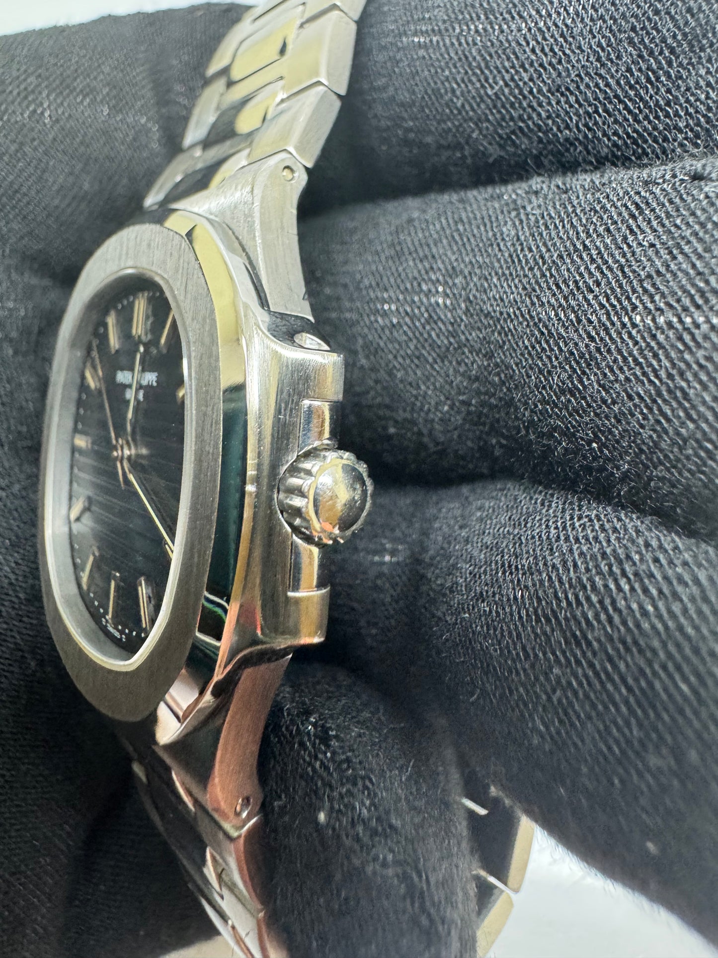 Patek Philippe Nautilus 3800/1A Blue Dial Stainless Steel – 37.5mm