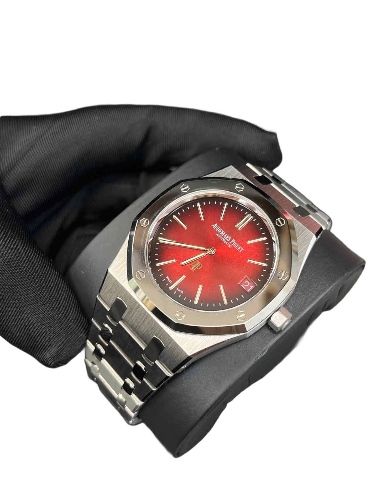 Audemars Piguet Royal Oak Jumbo Extra-thin Burgundy 16202XT.OO.1240XT.01