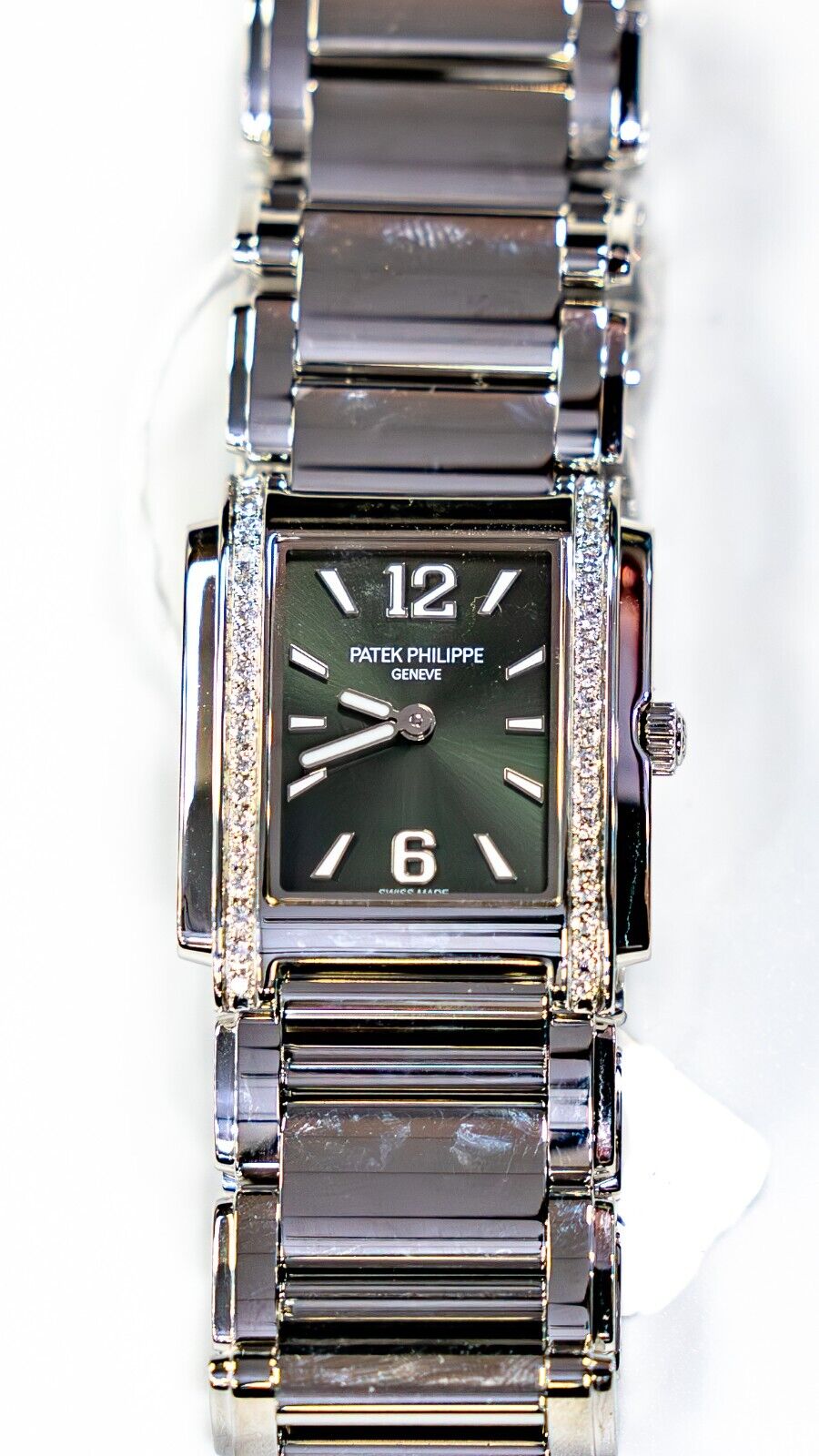 Patek Philippe Twenty 4 Green Men's Watch - 4910/1200A-011