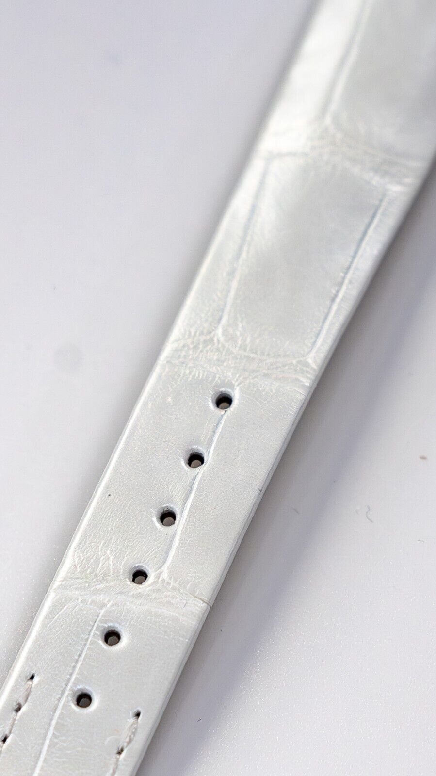 Patek Philippe  Calatrava 33 mm White Gold Watch (7122/200G-001) Leather