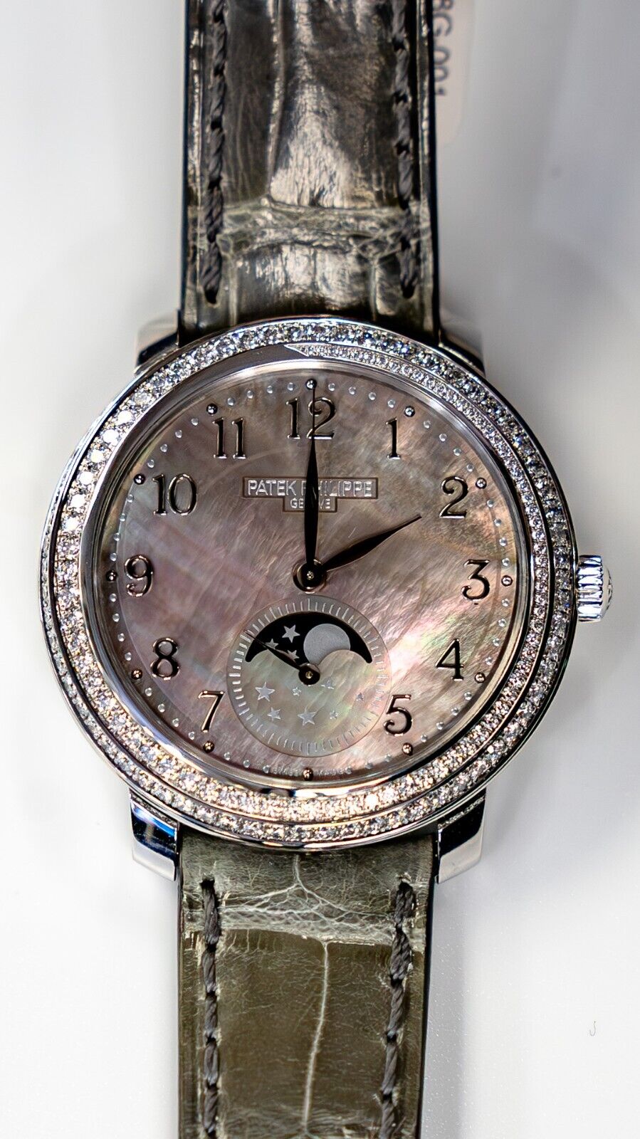 Patek Philippe 4968-g-001 Moonphase Tahitian MOP White Gold Watch
