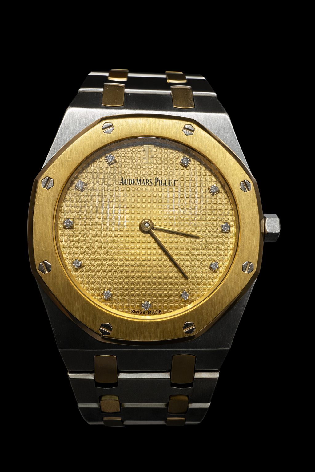 Audemars Piguet Royal Oak 33mm – Two-Tone Quartz Ref. 56303SA