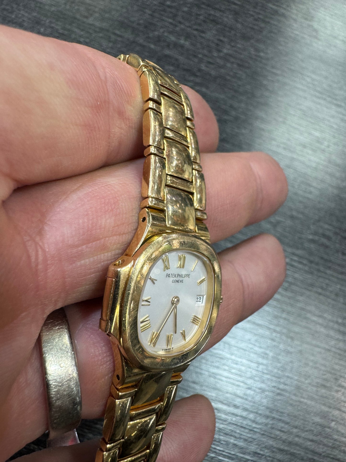 Patek Philippe 4700/1J Yellow Gold 27mm watch