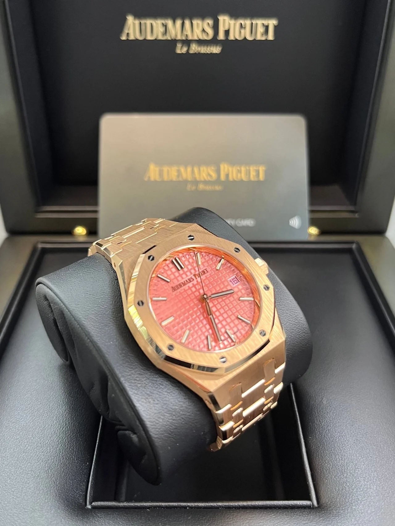 Audemars Piguet Royal Oak Selfwinding Rose Gold Pink Dial 34mm Royal Oak Selfwinding Ref. 77450OR.OO.1361OR.01
