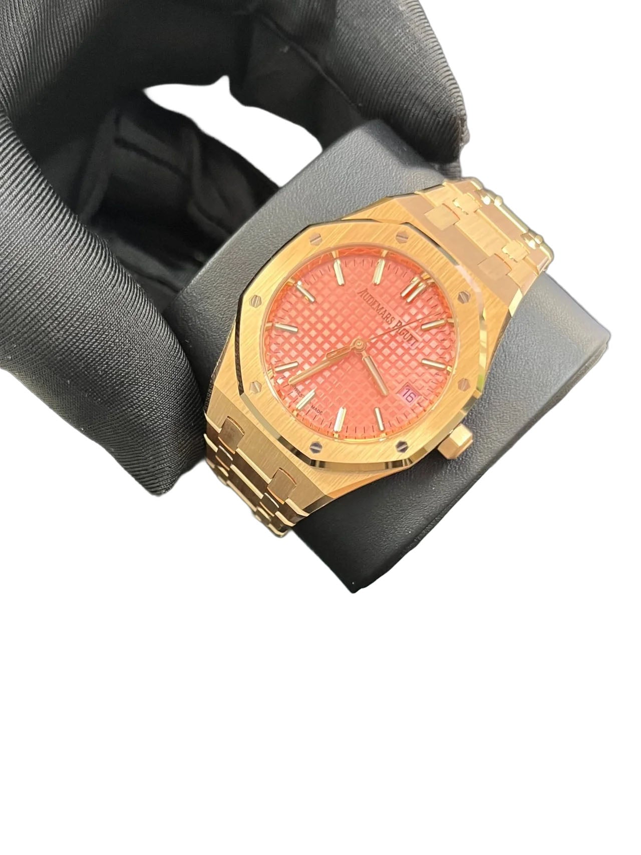 Audemars Piguet Royal Oak Selfwinding Rose Gold Pink Dial 34mm Royal Oak Selfwinding Ref. 77450OR.OO.1361OR.01