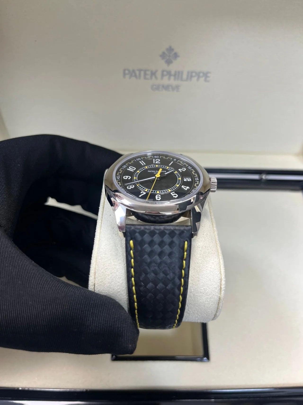 Patek Philippe Calatrava Date Sweep Seconds (Ref# 6007G-001)