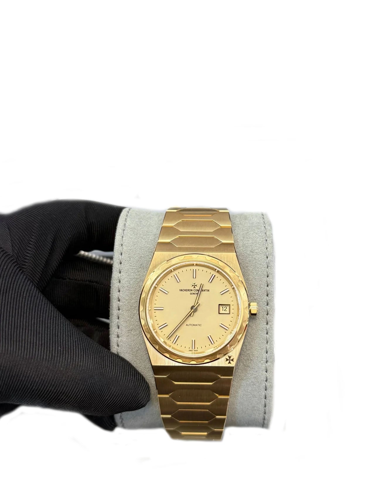 Vacheron Constantin Historiques 222 4200H/222J-B935 37 mm Yellow Gold