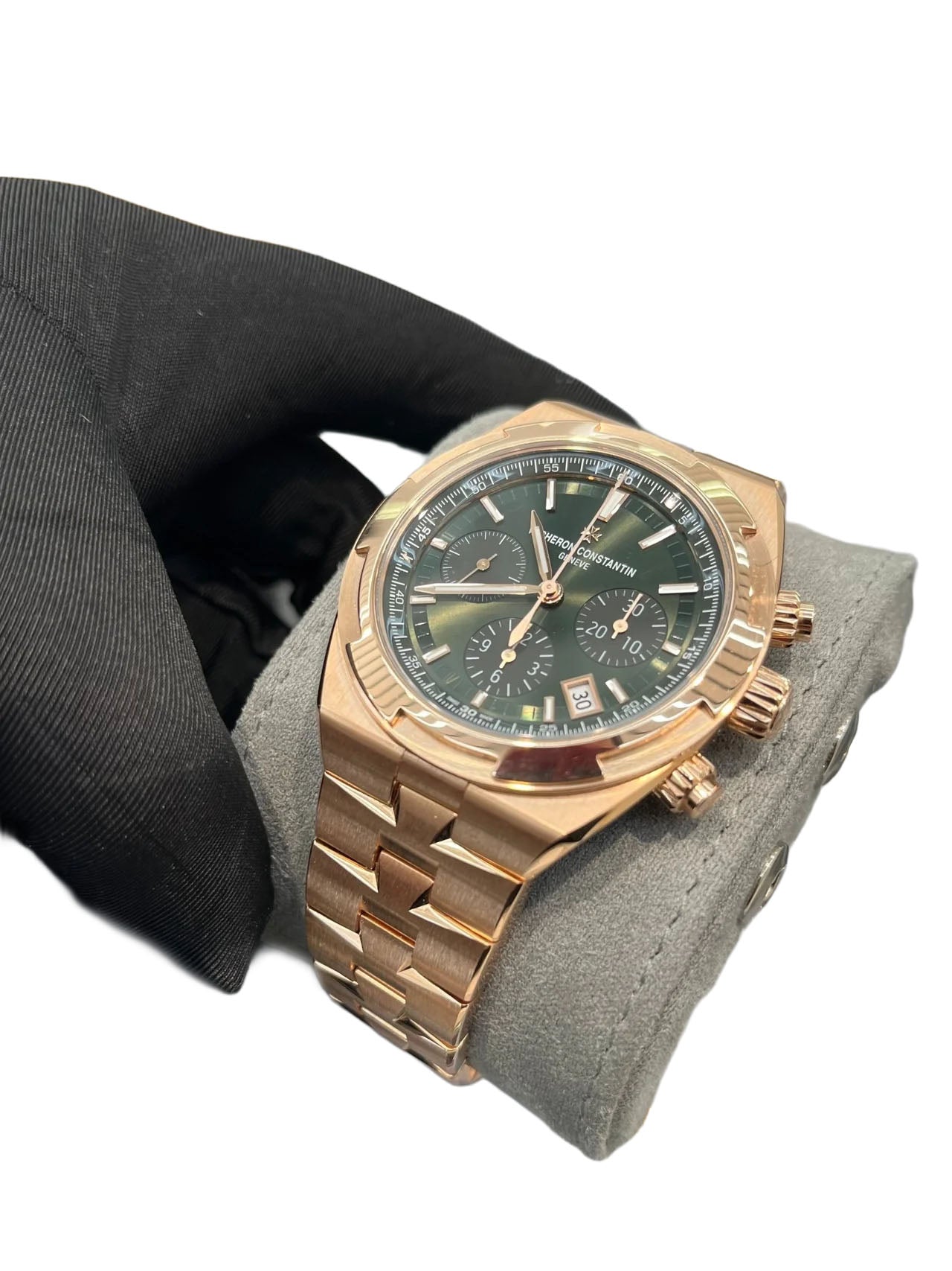 Vacheron Constantin Overseas Chronograph Rose Gold Green Dial 5520V/210R-B966