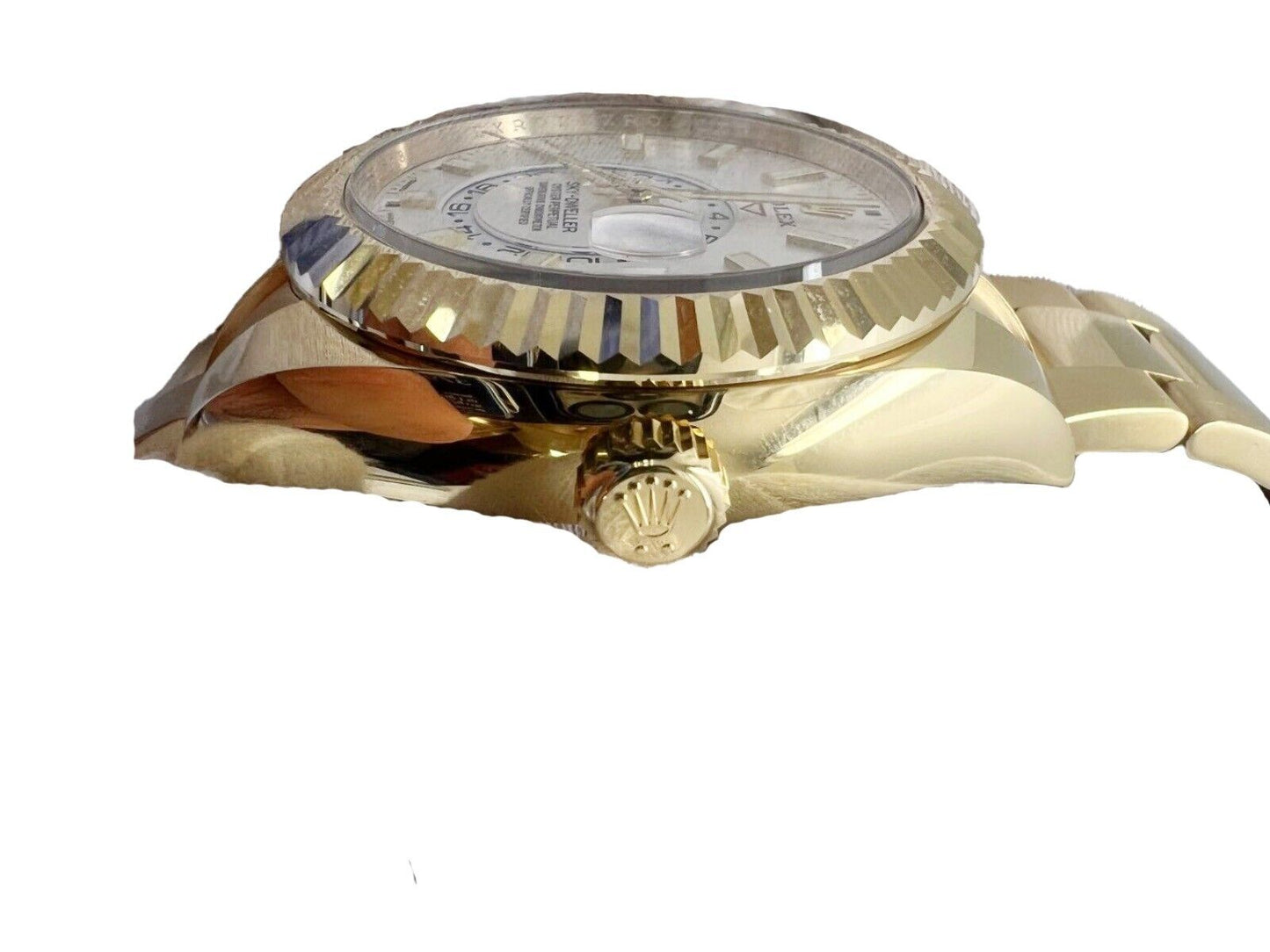 Rolex Sky-Dweller 326938 42mm White Dial, 18K Yellow Gold Oyster Bracelet Watch