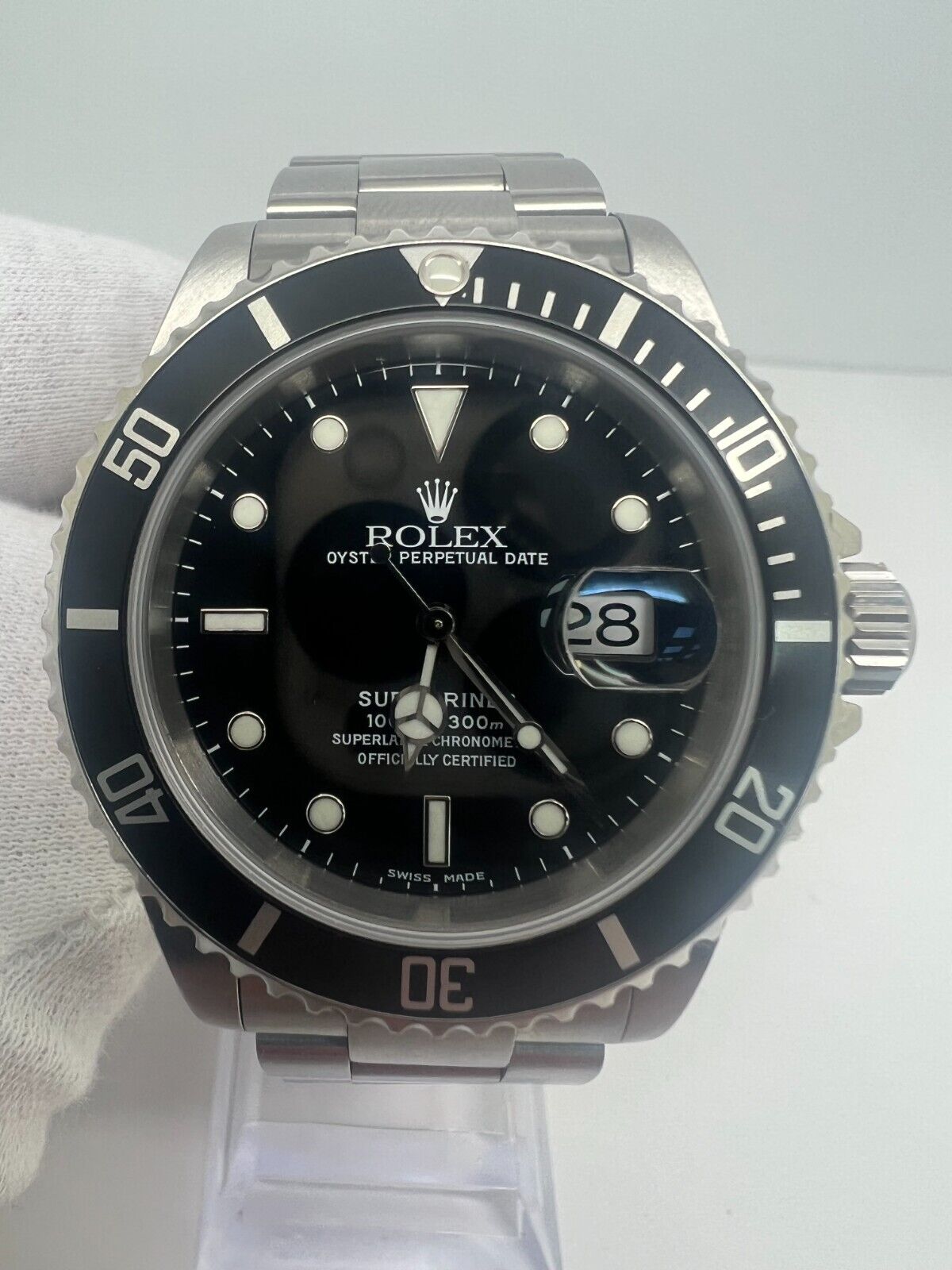 Rolex Submariner Date Ref. 16610 w/ Box & Papers Circa 2001