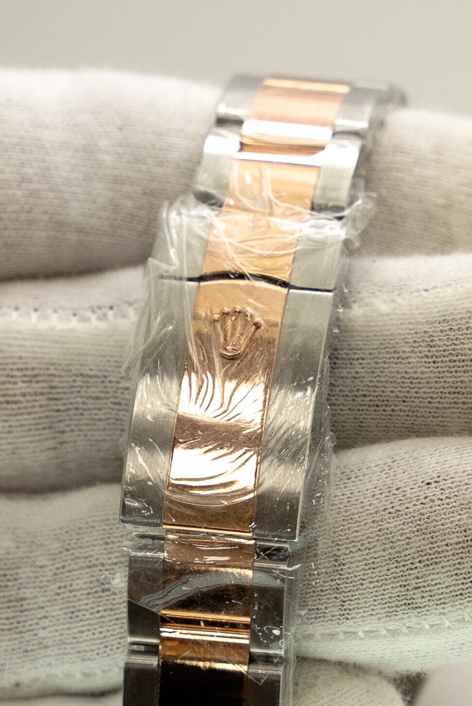 Rolex Datejust 126331 Sundust Rose Steel Oyster Fluted 41mm Watch
